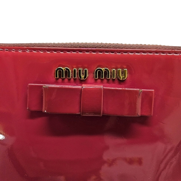 Miu Miu Patent Leather Continental Wallet with Bow Accent In Peony Pink And Gold - Picture 7 of 17